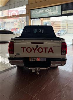 تويوتا هايلوكس